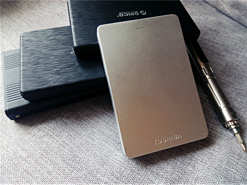 东芝移动硬盘新小黑a52TB评测,东芝2.5寸硬盘评测