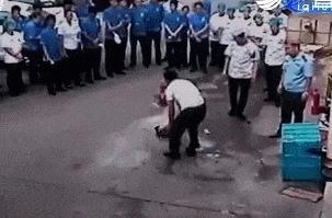 室友嫌弃裤衩干的慢，动用了高科技