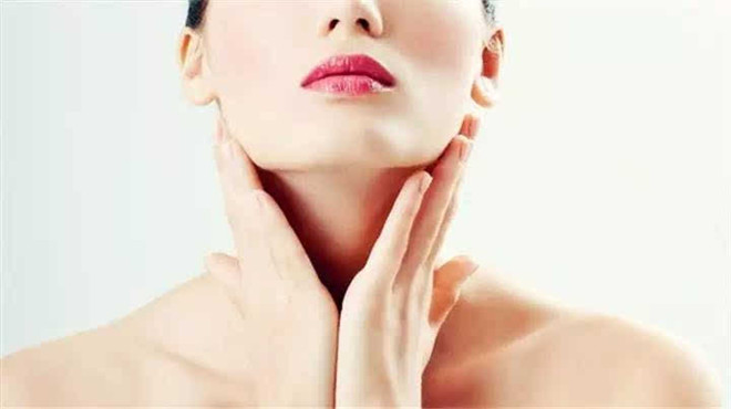 睡觉要什么枕头才能预防皱纹,睡什么样的枕头减少脸部皱纹