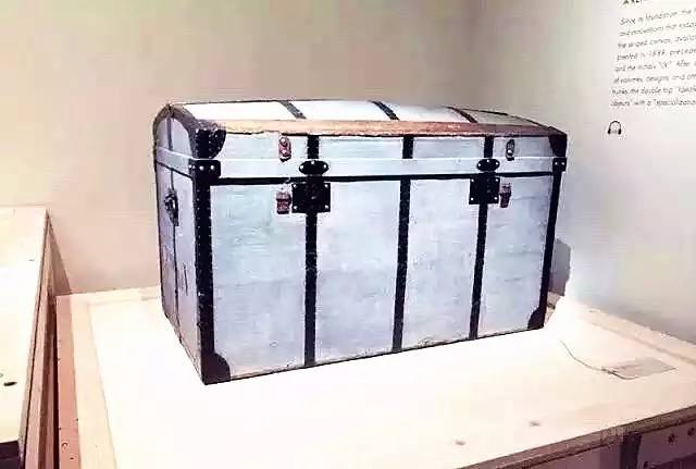 lv个性化定制产品是什么意思,lv个性化定制包包