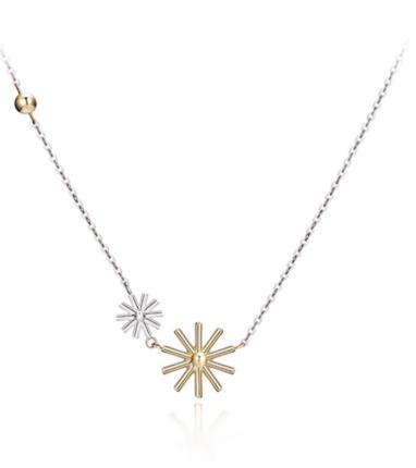 网袜加牛仔裤还是让杨幂穿吧，我只能接受唐嫣美美的珍珠~