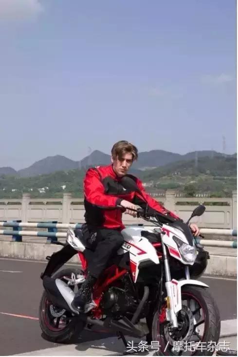 国外评测摩托车,国内摩托车对比国外摩托车