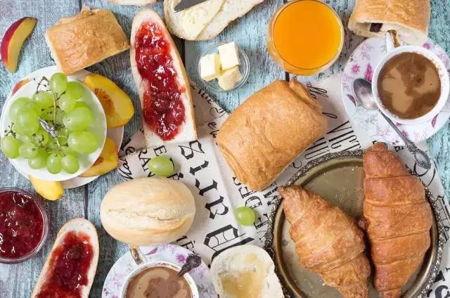 欧陆、英式、美式早餐大PK丨旅行早餐哪家强
