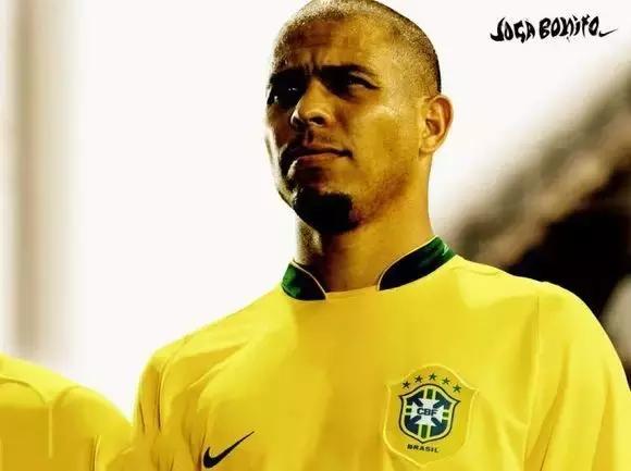 天下足球台词经典语录,天下足球2011十大感动瞬间