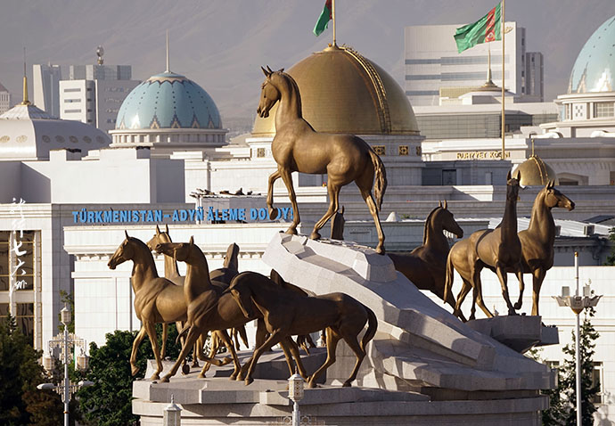 土库曼斯坦血统最纯的汗血宝马,土库曼斯坦最顶级汗血宝马