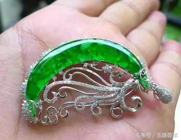 翡翠镯子断了上海哪有修复的,翡翠玉镯断了还值钱吗