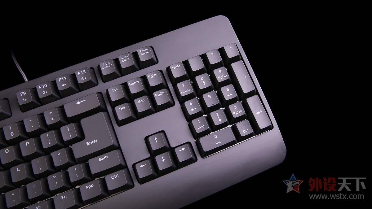 多彩机械键盘评测,雷迦机械键盘评测