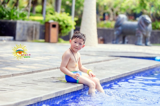 跟着大海去旅行三亚,记录旅行时光娃带老妈三亚看海