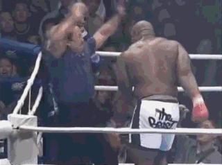 300斤壮汉对战散打选手实力悬殊,300斤壮汉格斗