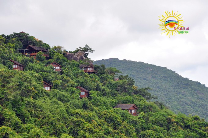 跟着大海去旅行三亚,记录旅行时光娃带老妈三亚看海