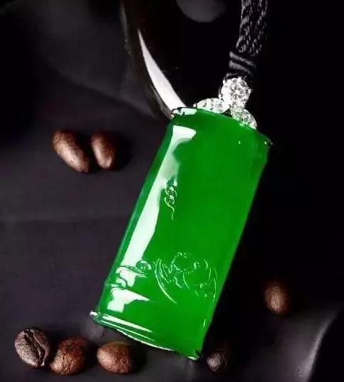 价值两亿的翡翠佛像,传说中的珍贵翡翠