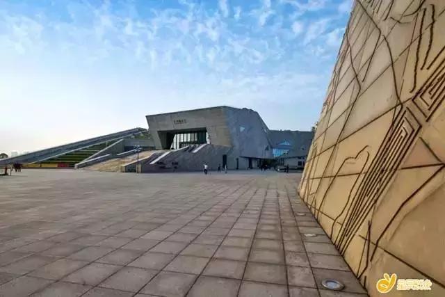 长沙ifs地标打卡地点,长沙湘江边的地标建筑