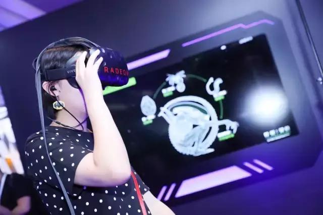 说「异形：契约」不恐怖的，其实错过这片的重点