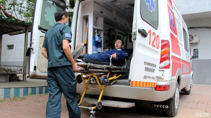 新款依维柯宝迪改装,依维柯宝迪透镜改装