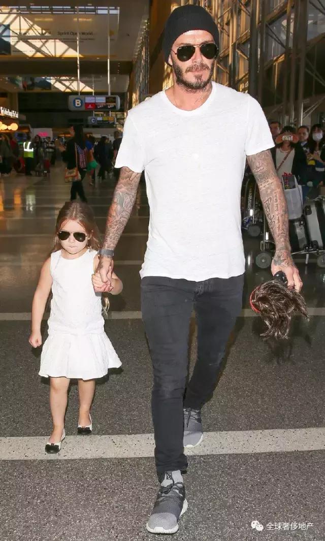 贝克汉姆：后盾情人还不够做最型潮爸女儿奴~｜美行加人20