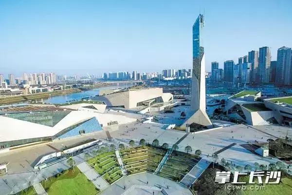 长沙ifs地标打卡地点,长沙湘江边的地标建筑