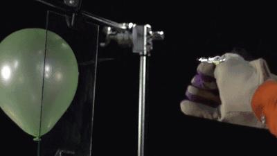 紧急提示|这个危险“玩具”时速可达256公里钢针能扎进肉里4厘米昆明中小学生玩吗?