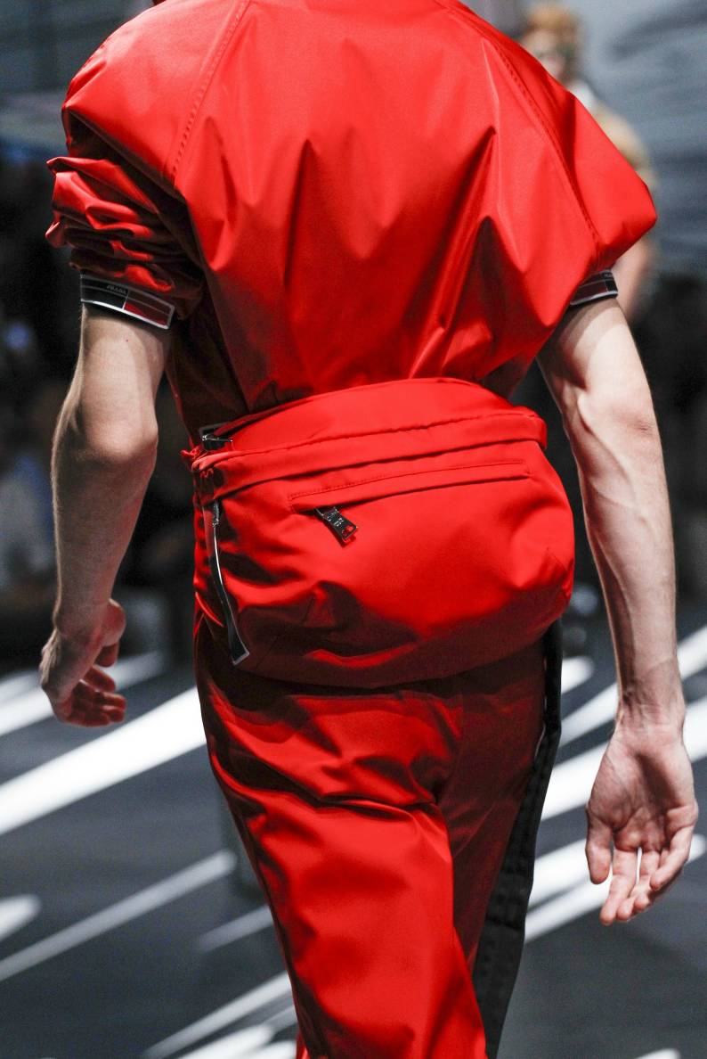 prada普拉达春夏时装周,prada普拉达2012秋冬男装走秀