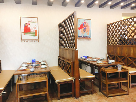 冰煮羊涮羊肉,涮羊肉在锅中翻腾的样子