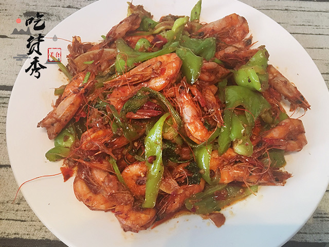 你肯定没有吃过这样的基围虾！因为调料和烹饪步骤不一样，今天手把手教你怎么去做