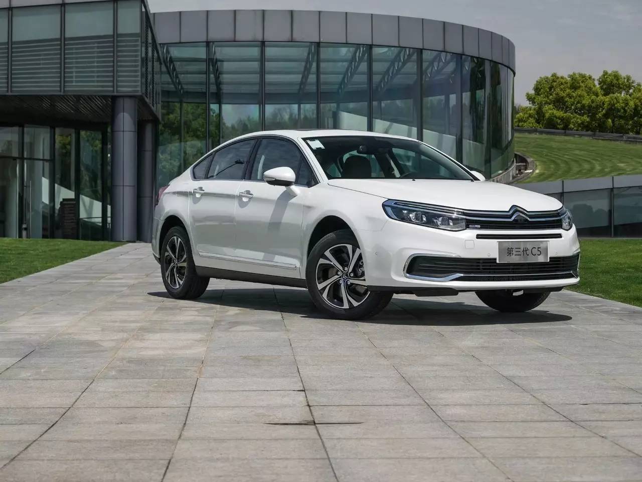 新款不新，雪铁龙C5尚能饭否？