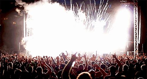 火爆全城的啤酒龙虾节来袭,惠山龙虾啤酒节