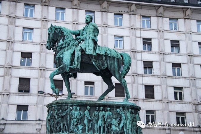 私奔到马其顿，为了一场皇马曼联的轰轰烈烈的爱情