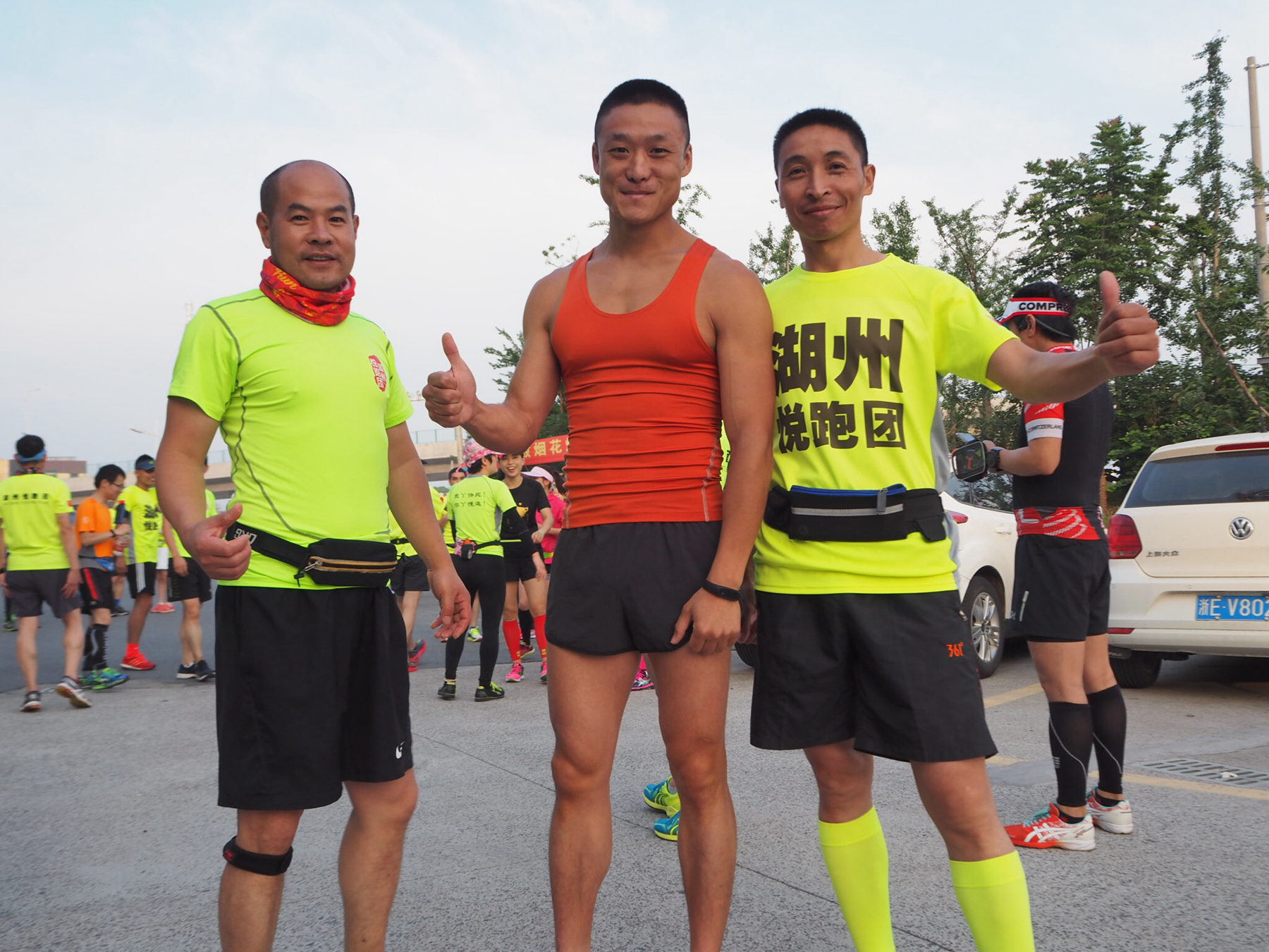 跟团要不要穿团服,抱团是不是要穿团服