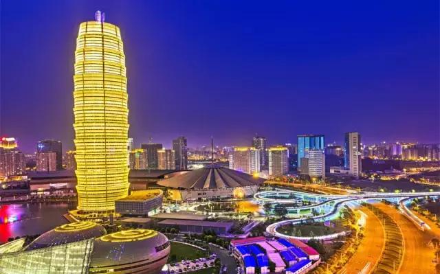 苦追姑娘8年后嫁给他,苦追五年