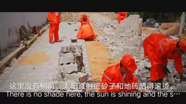 普通却又不平凡的医务工作者,平凡的岗位不平凡的坚守环卫工人