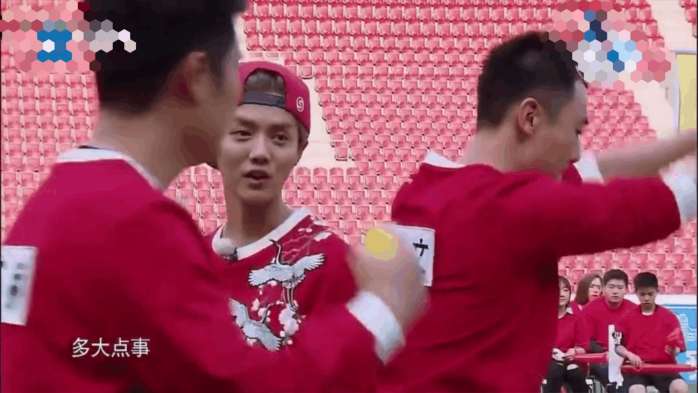 没糖陆地粉要集体脱坑？热巴比赛失误内疚不已，鹿晗全程又MAN又暖心