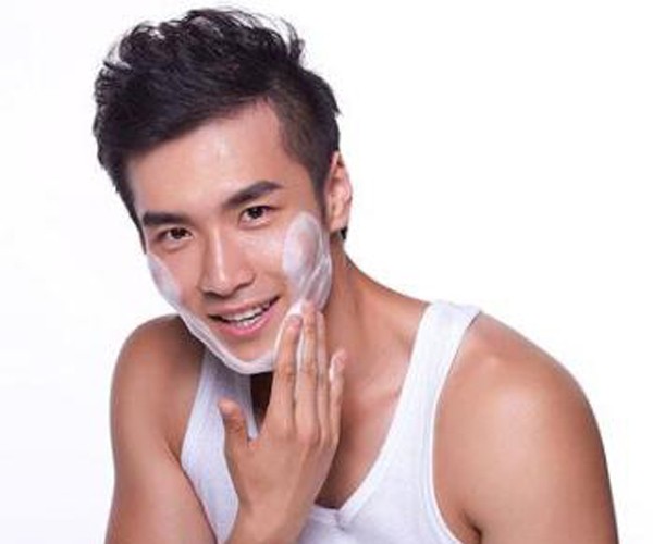 男生偷偷变帅的几个技巧,普通长相的男生如何变精致