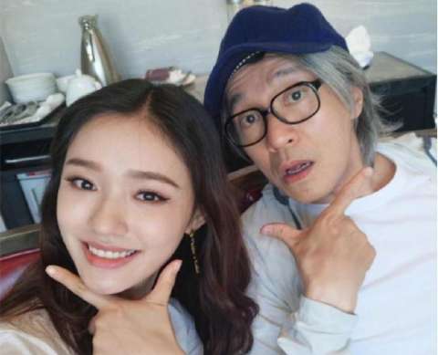 周星驰生日林允对星爷的评价,周星驰为林允庆生尽显老态