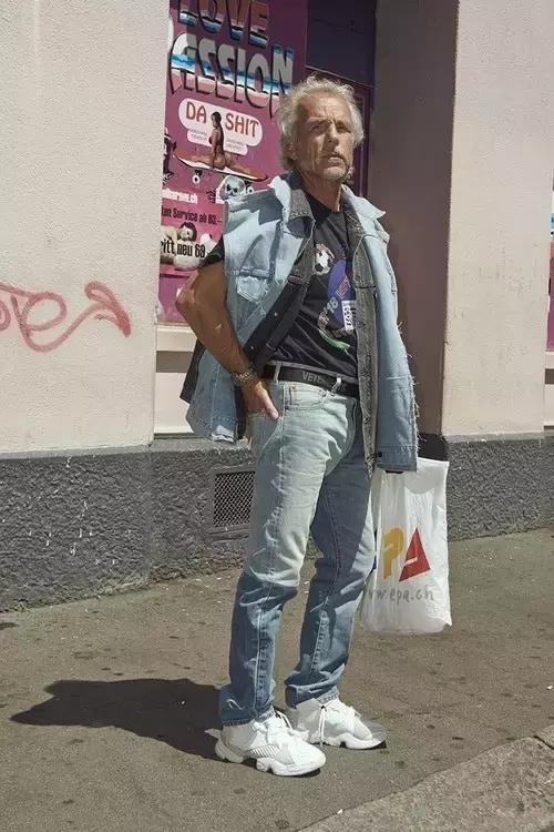 vetements摆烂短袖,vetements新款bomber