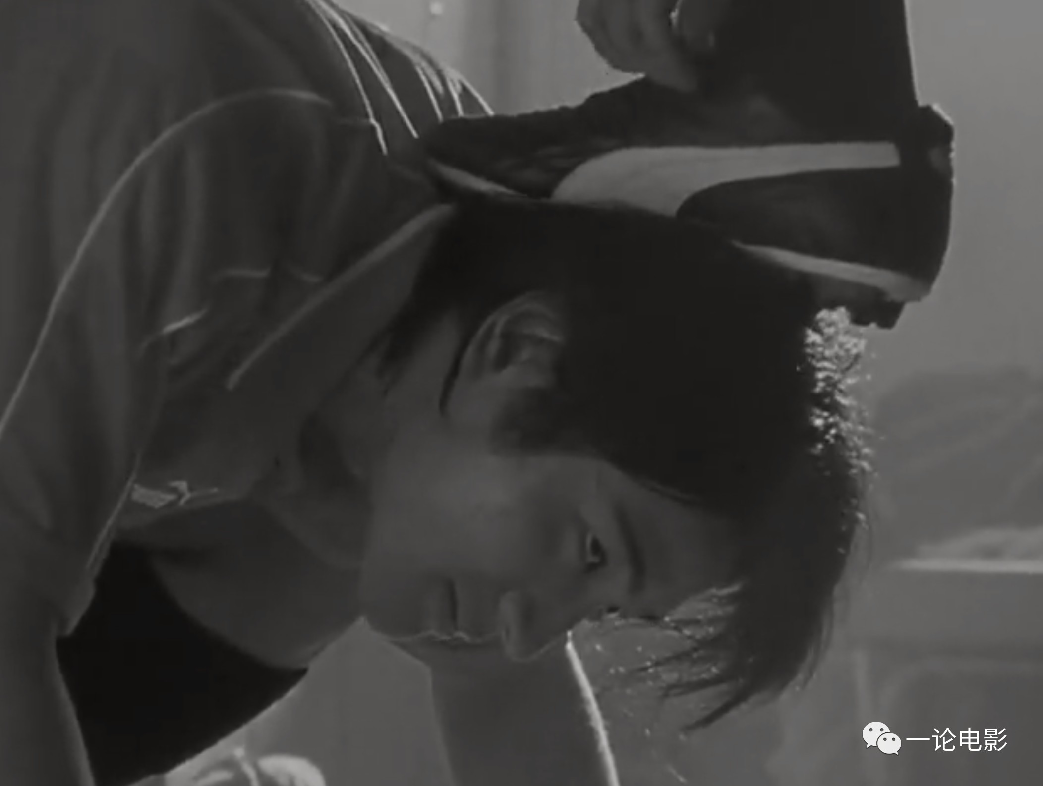 少林足球周星驰后来给谢贤钱了吗,谢贤周星驰少林足球幕后故事