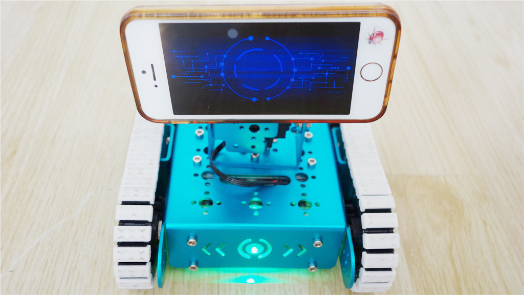 行进、踢球、摇头晃脑样样行，DIY、编程、智能交互个个棒