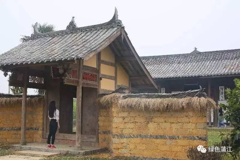 成都明月村值得去吗,成都附近的明月村在哪里