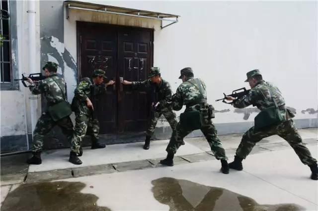 小编带你畅游军校｜第五站：*警武**警官学院（和我一起“士兵突击”吧）