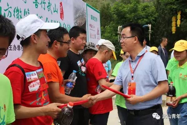 「祈福文化旅游节」2017武山县东方微笑杯“文明旅游善行武山”全民健身徒步活动成功举办