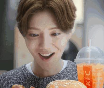 深夜食堂｜夜宵进肚脸肿皮肤差，你的良心不会痛吗？