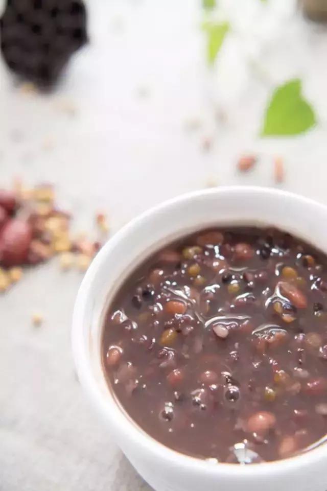 临沂史晓东将煎饼卖向全国,山东临沂哪有正宗杂粮煎饼