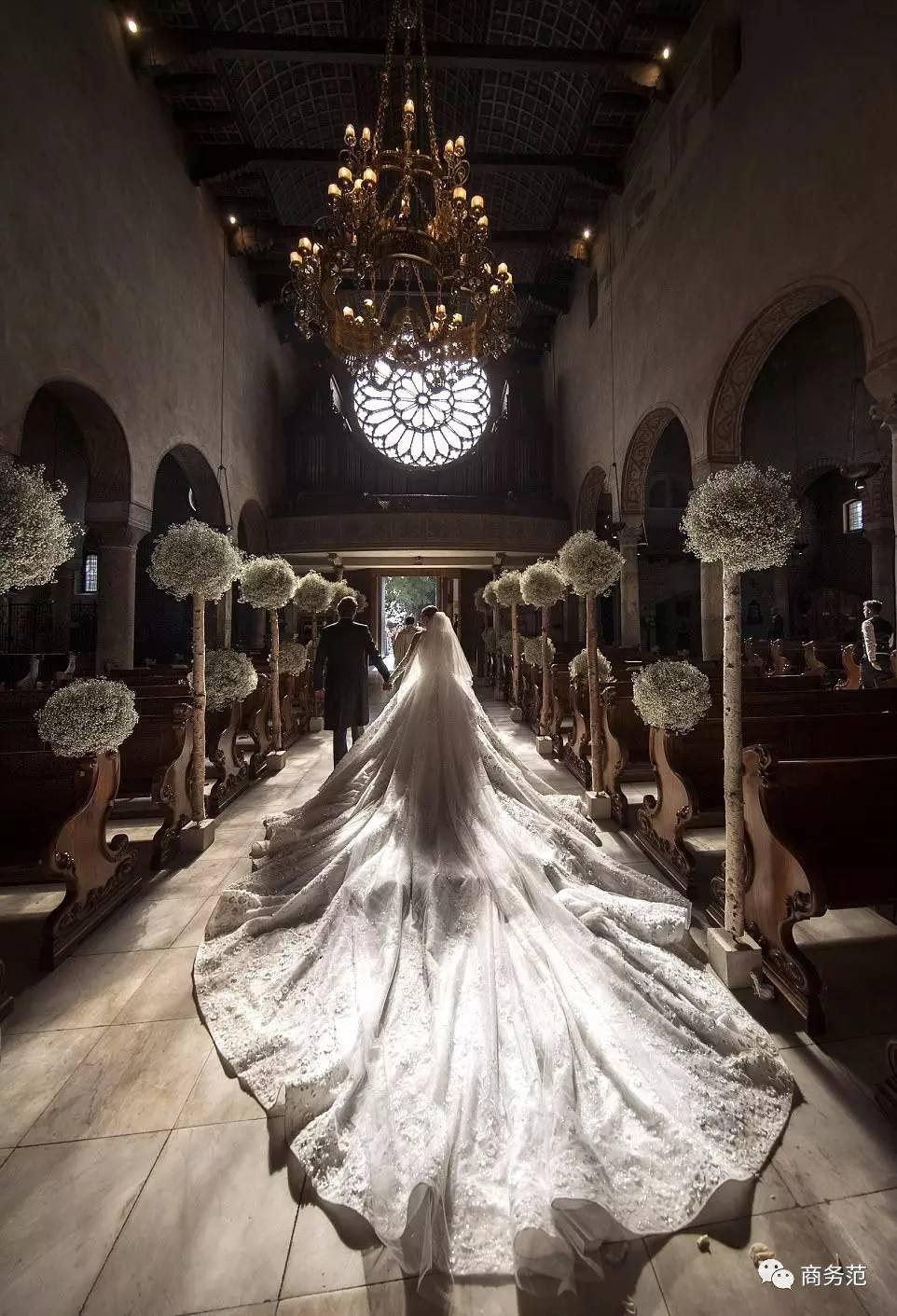 65万颗水晶打造的婚礼,施华洛世奇继承人款婚纱