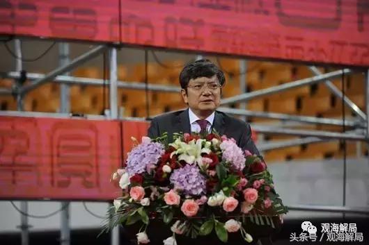 当着近万人的面公布手机号，这位厅官咋回事？