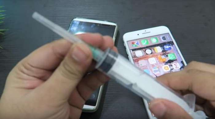 手机接口接触不良怎么修好多少钱,清理手机充电口灰尘的解压视频