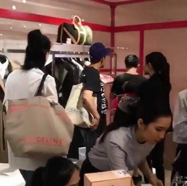 陈冠希秦舒培出游,陈冠希秦舒培旅行照