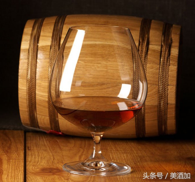 为什么有些红酒味道特别难喝,红酒为什么有苦涩的味道