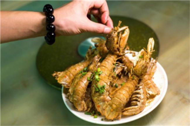 鍠滀箰瀹舵棌,鍠滀箰瀹舵棌鎴愬憳