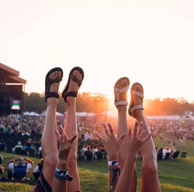 作为一个有品位的女人,品质生活从一双拖鞋也可以开始