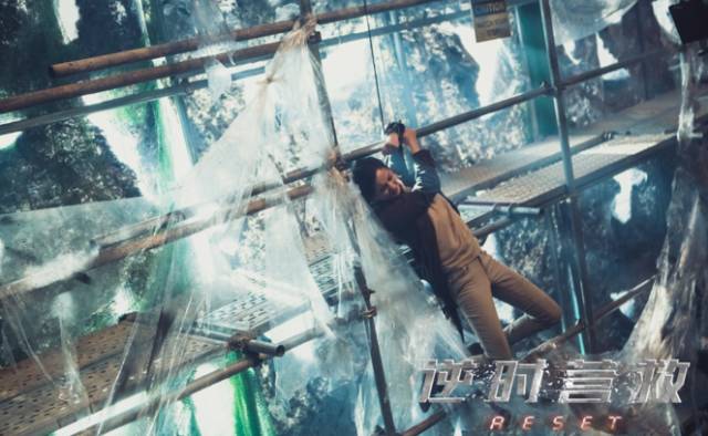 逆时营救三个杨幂是怎么回事,讲解科幻片逆时营救