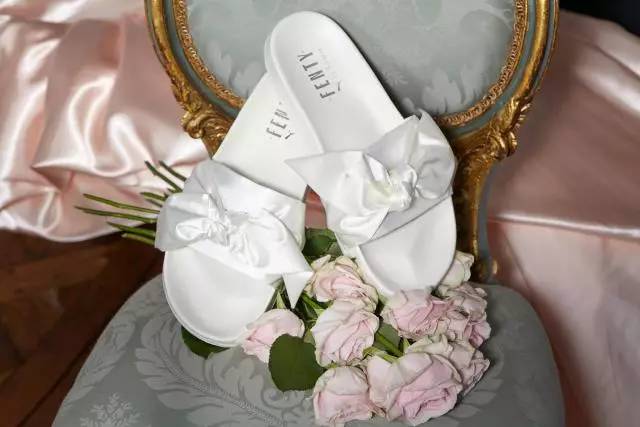 2018最火的4双鞋穿上时髦一整年,全网最火的十双鞋